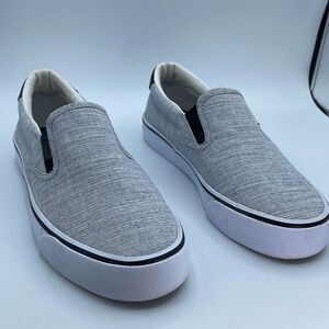Lugz size 8.5 woman’s clipper classic slip on